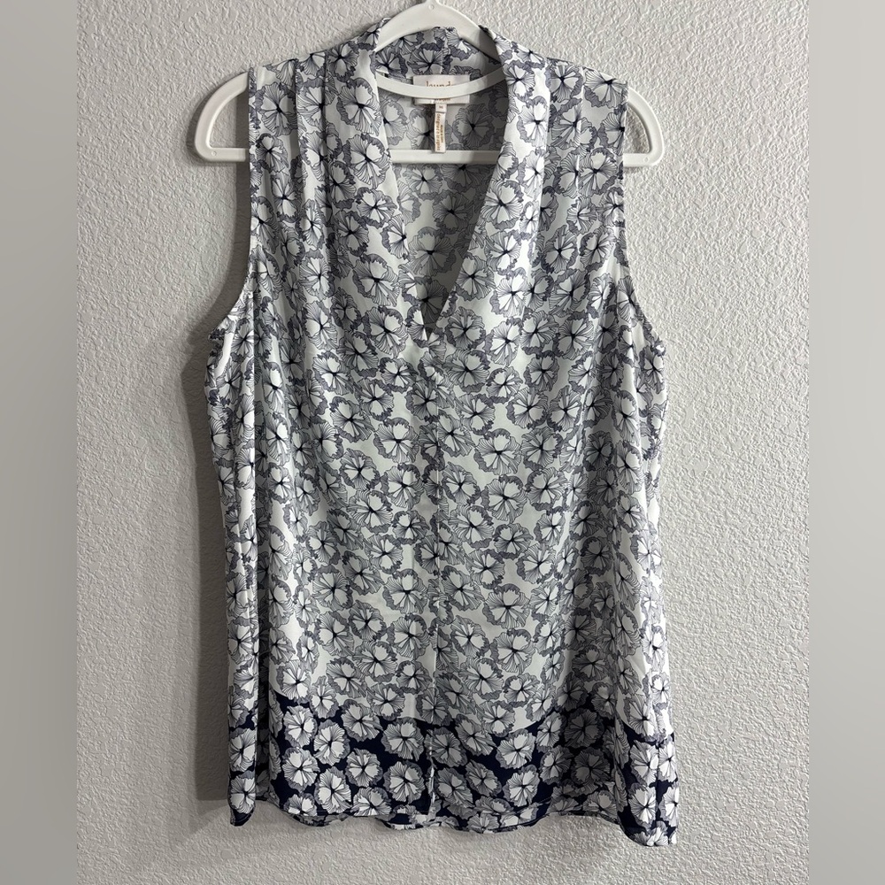Laundry By Shelli Segal Navy and White Floral Sleeveless Blouse Woman Top M